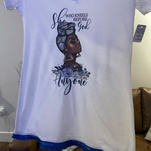Woman’s V-neck tee shirt for sale size small